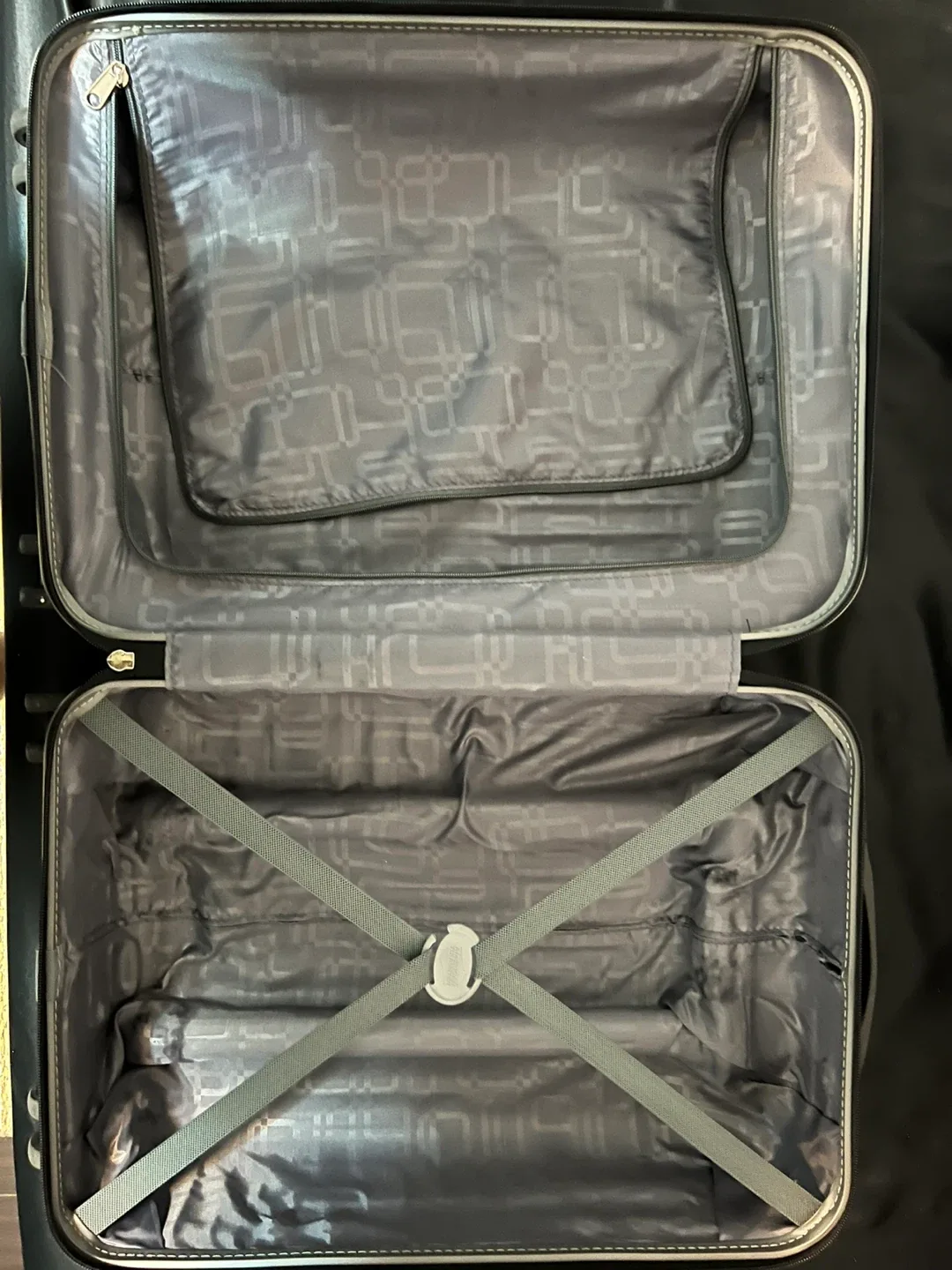 American Tourister Carry-on suitcase - Grey image indicator(2)
