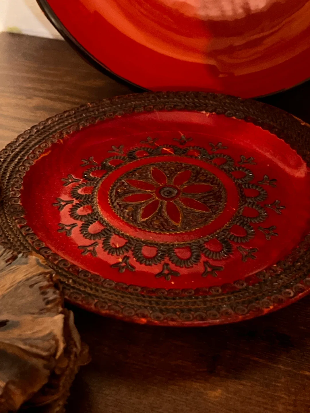 Wood vintage mid century modern Red & Brown Plates image indicator(3)