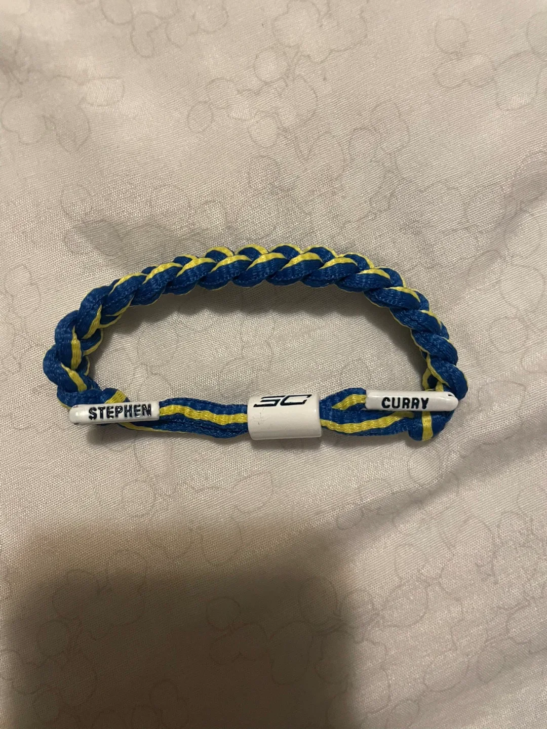 Basketball player bracelets image indicator(3)