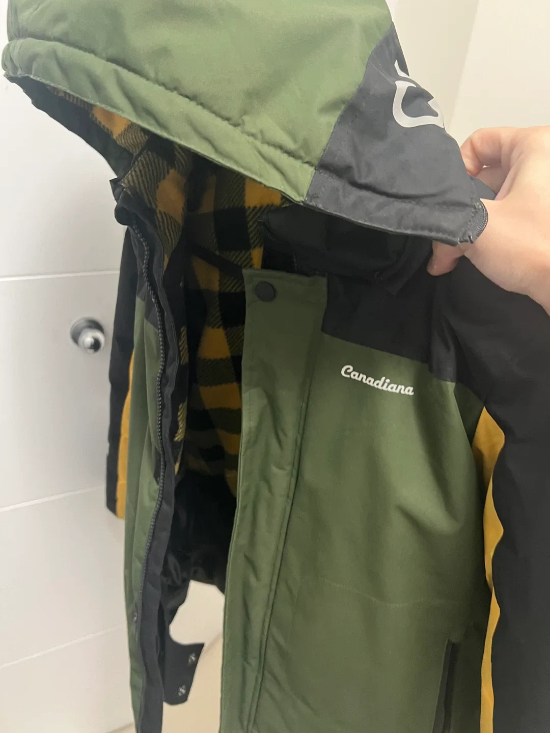 Canadiana Kids' Winter Jacket - Size M (7-8) image indicator(2)