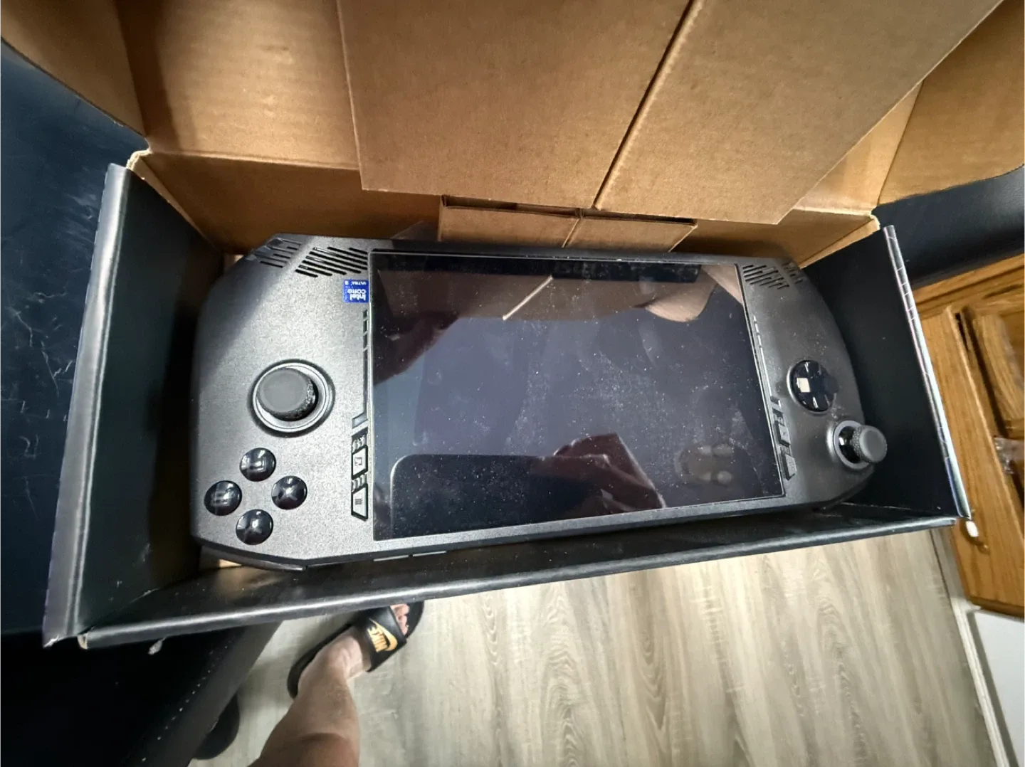 MSI Claw Handheld Gaming Console - Like New! image indicator(3)