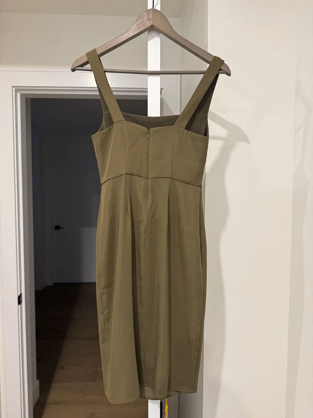 Babaton Dress, Size 00, Olive Green image indicator(2)