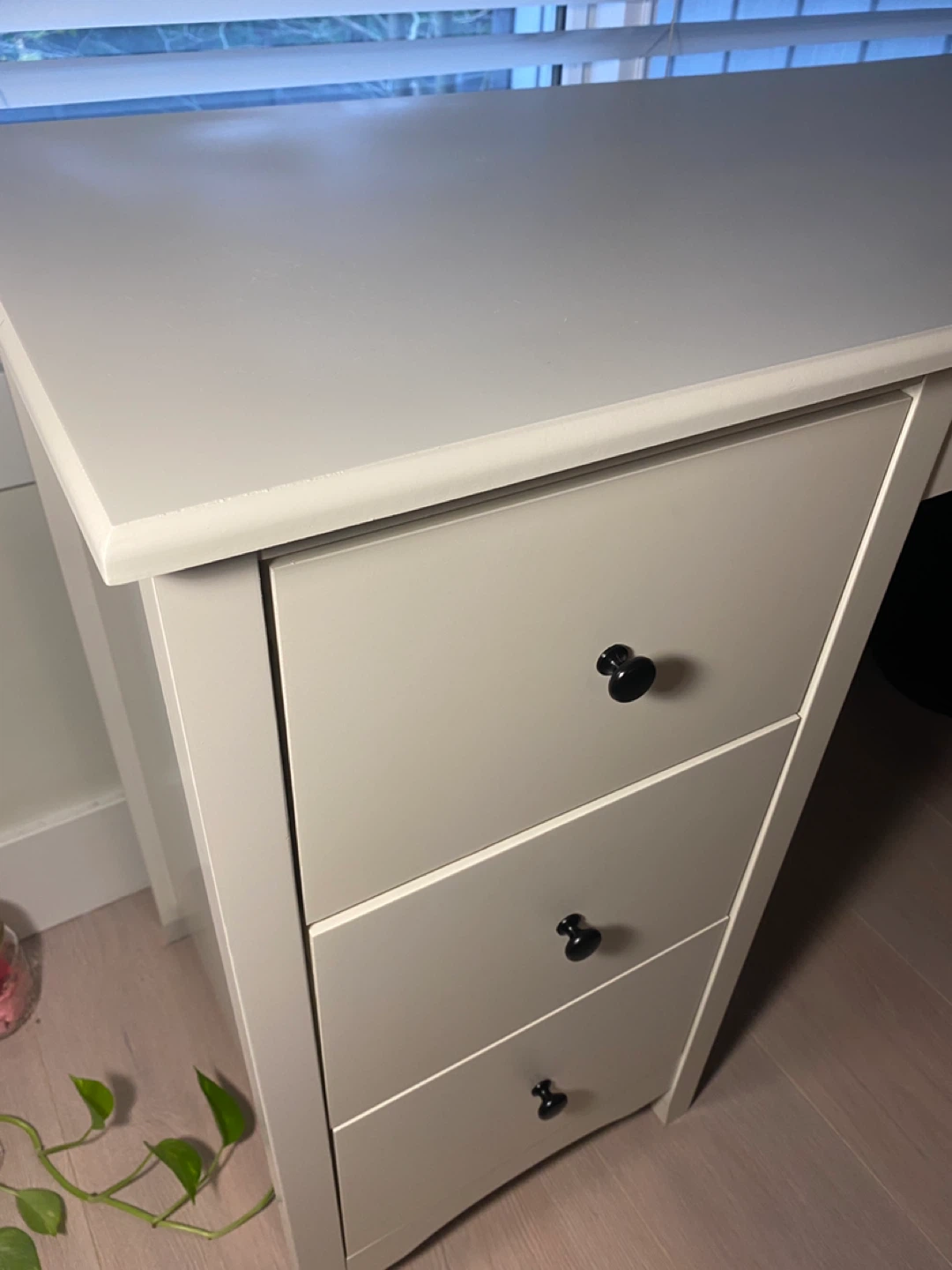 White Desk with Drawers - photo 2