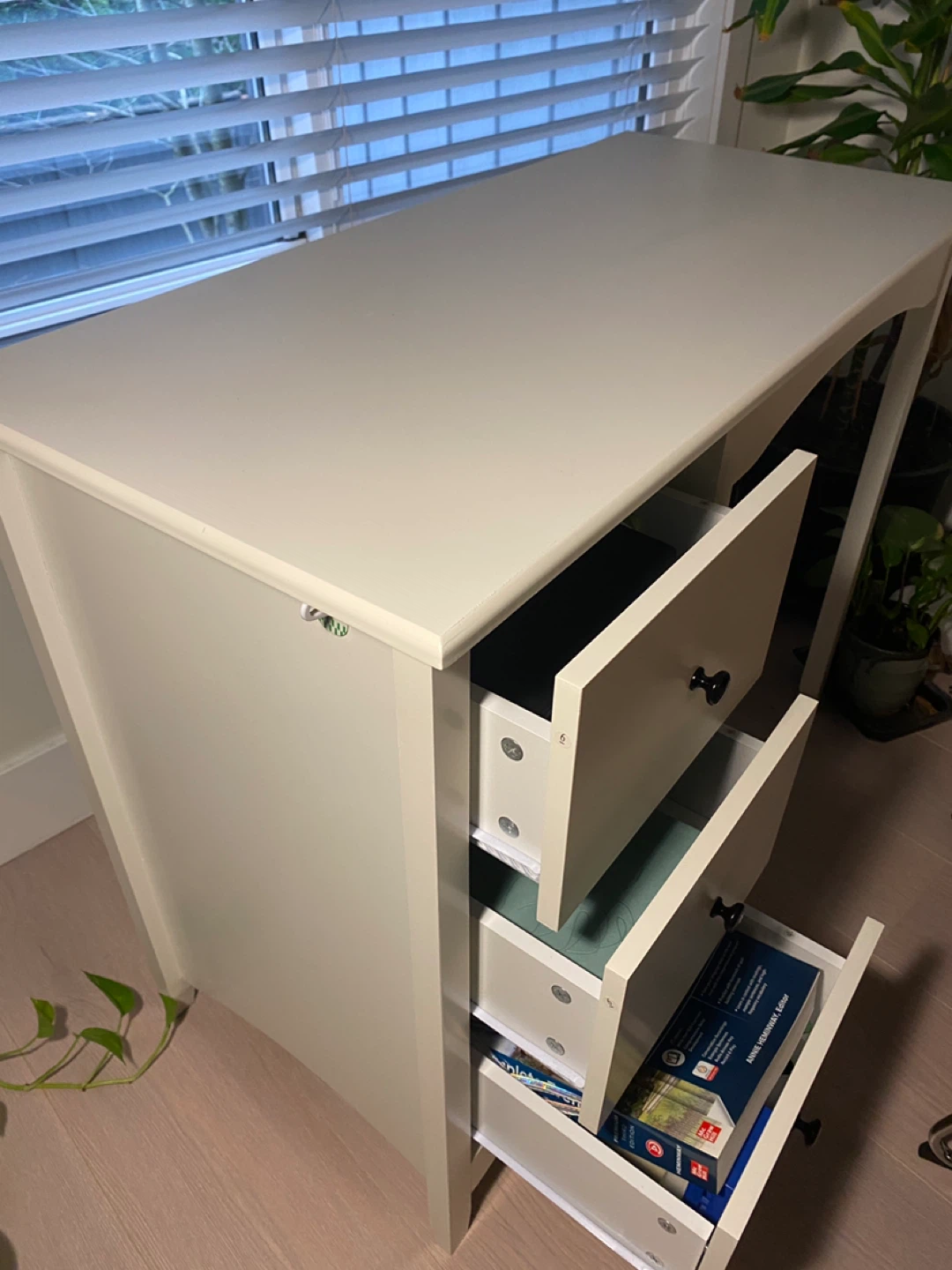 White Desk with Drawers - photo 4