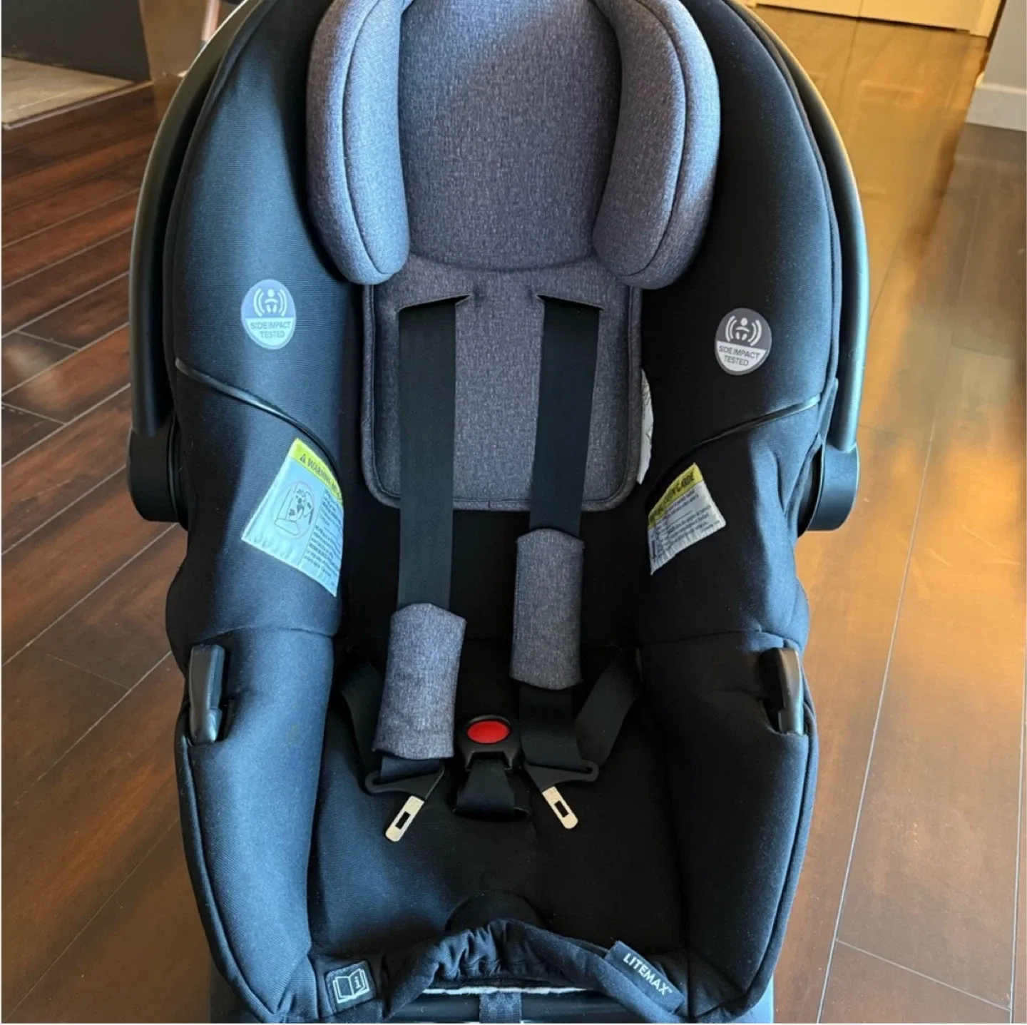 Evenflo LiteMax Infant Car Seat thumbnail