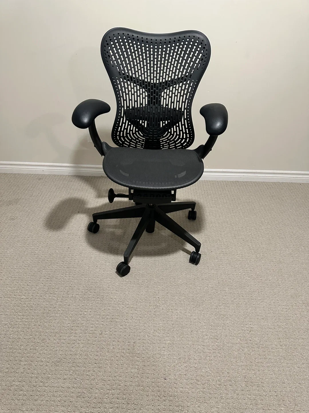 Herman Miller Mirra 2 Chair - Office/Desk image indicator(2)