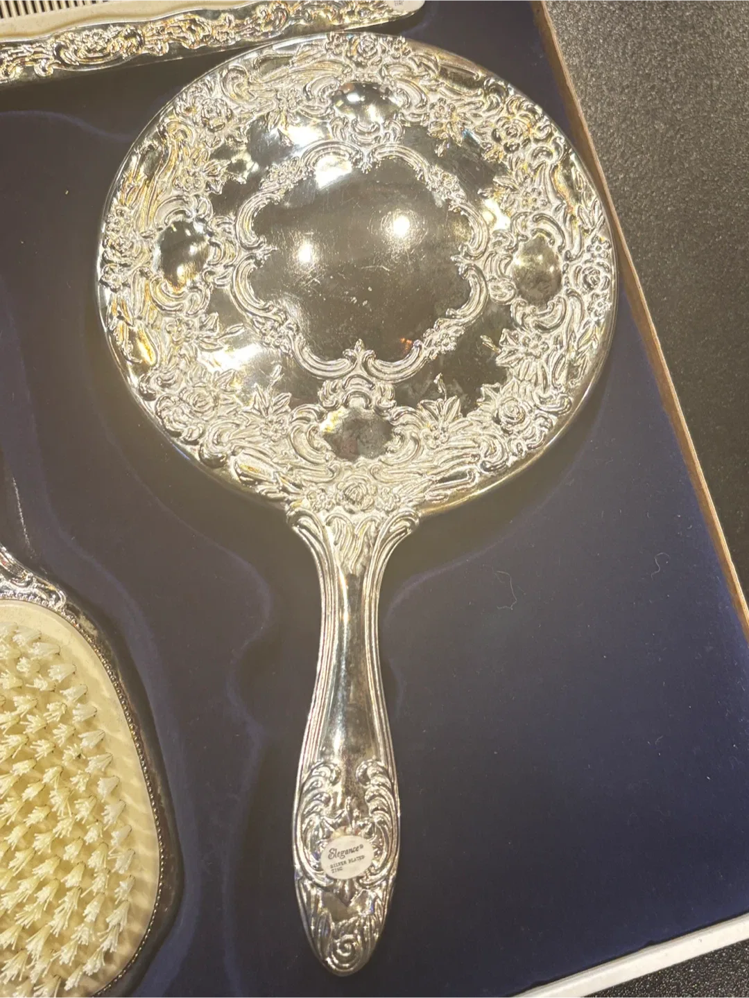 Silverplated Dresser Set - Elegance Silverplate image indicator(4)