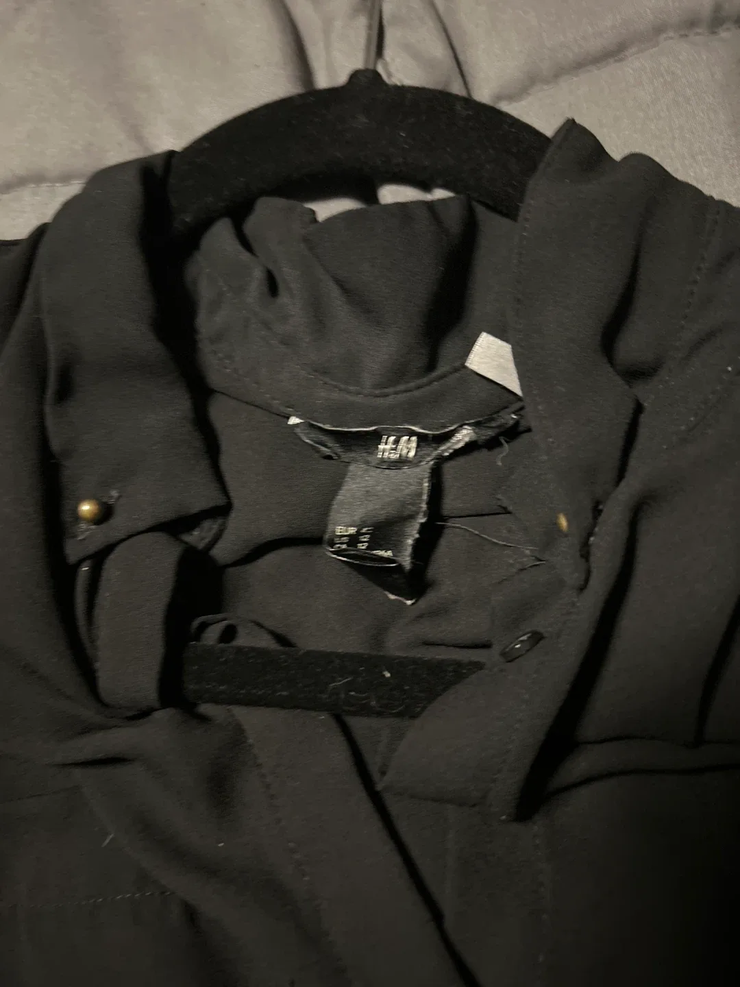 H&M Black Blouse image indicator(2)