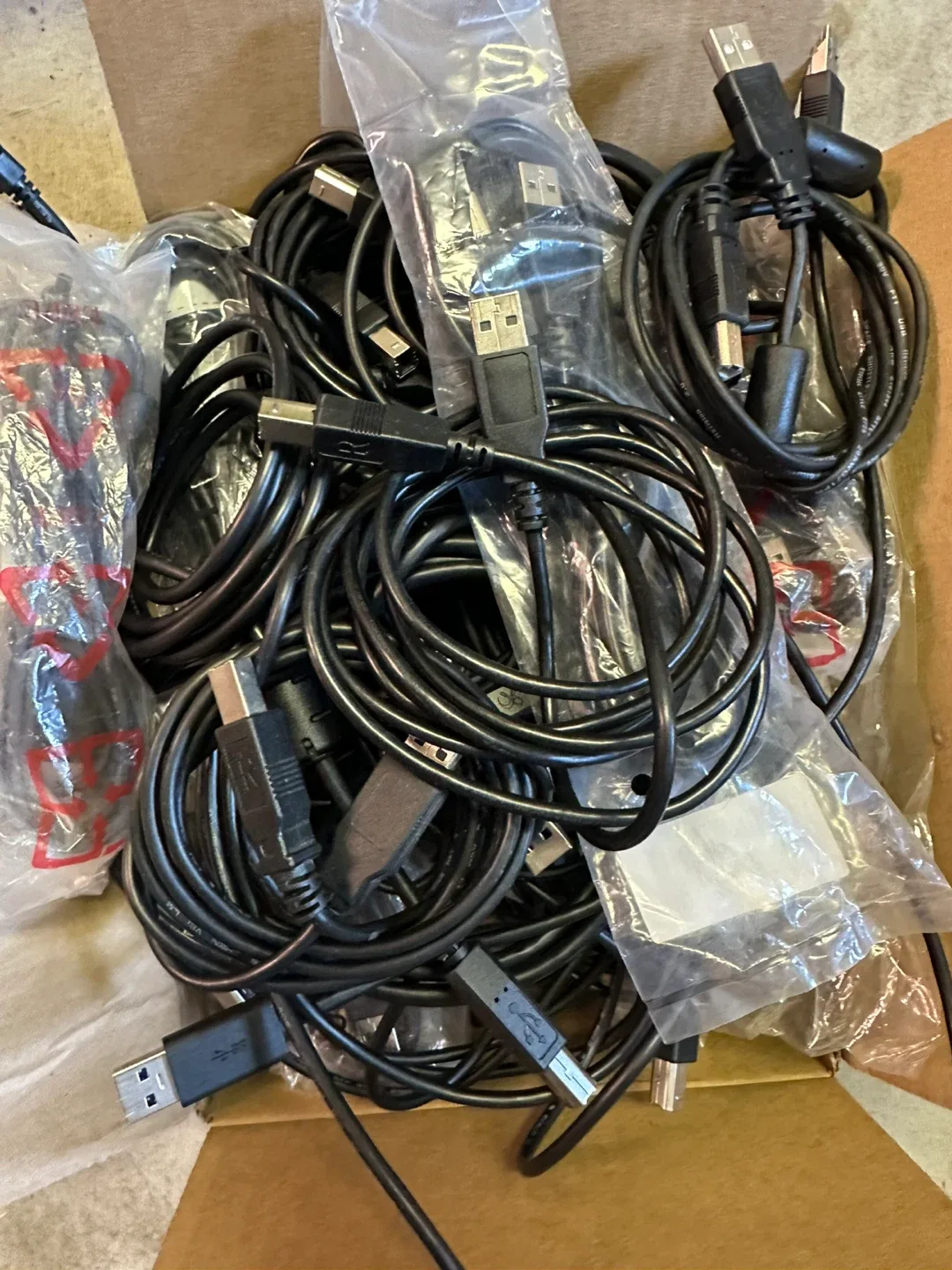 Mixed Cables Lot - Power, USB-A, VGA, Coax, DVI image indicator(2)
