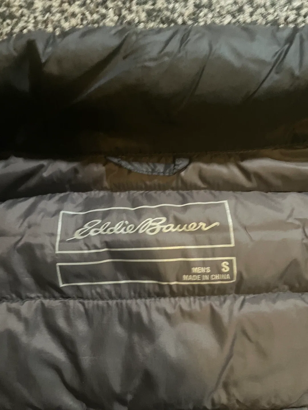 Eddie Bauer Black Down Vest image indicator(9)