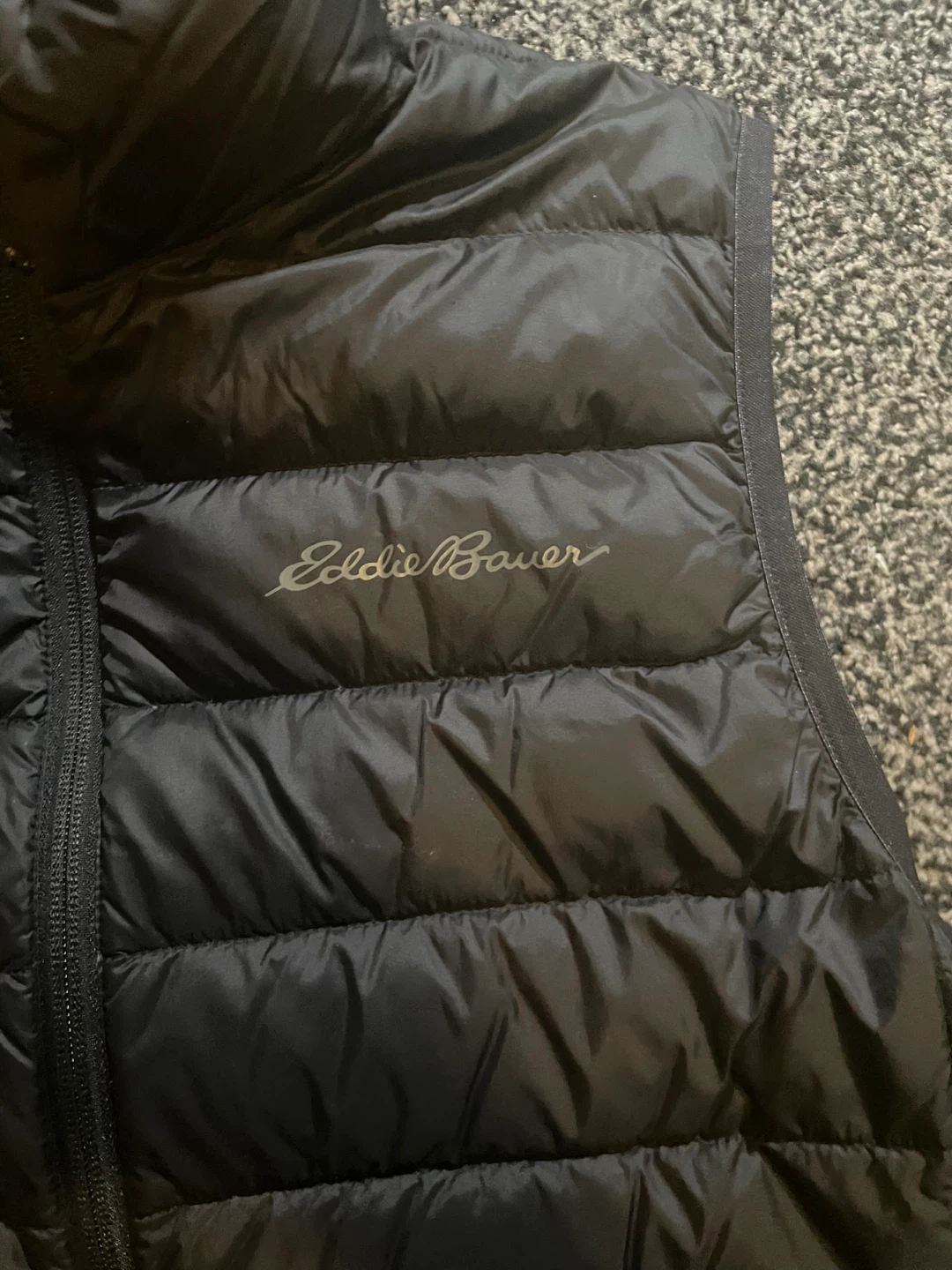 Eddie Bauer Puffer Vest - Black - photo 2