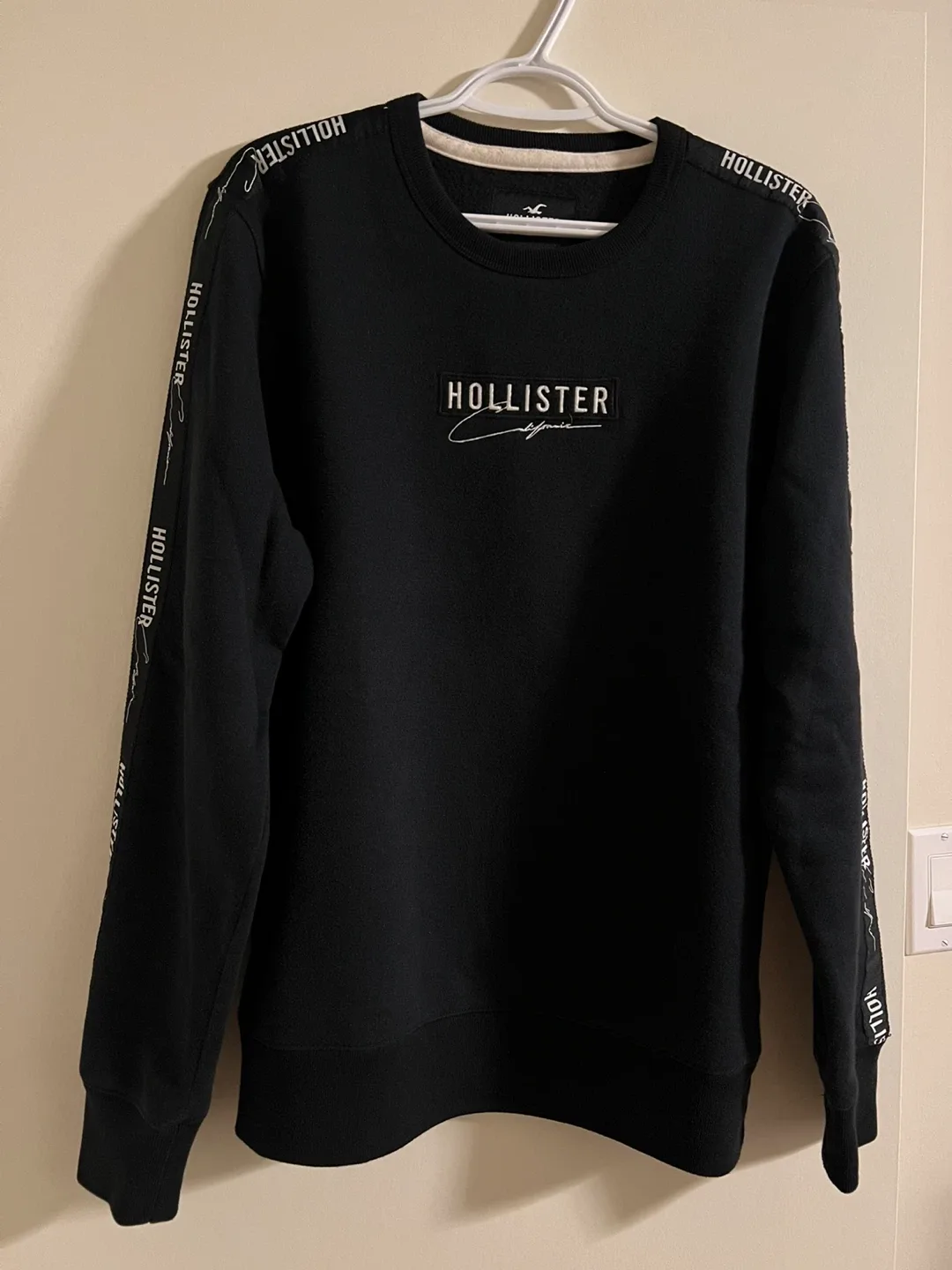 Hollister sweaters image indicator(3)