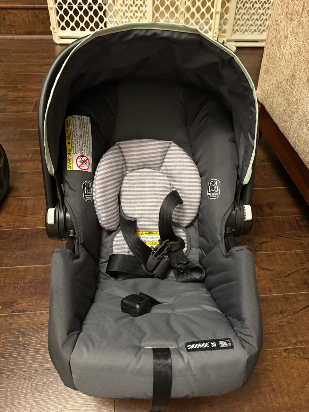 Graco Stroller with Car Seat , base for seat and Stroller image indicator(8)