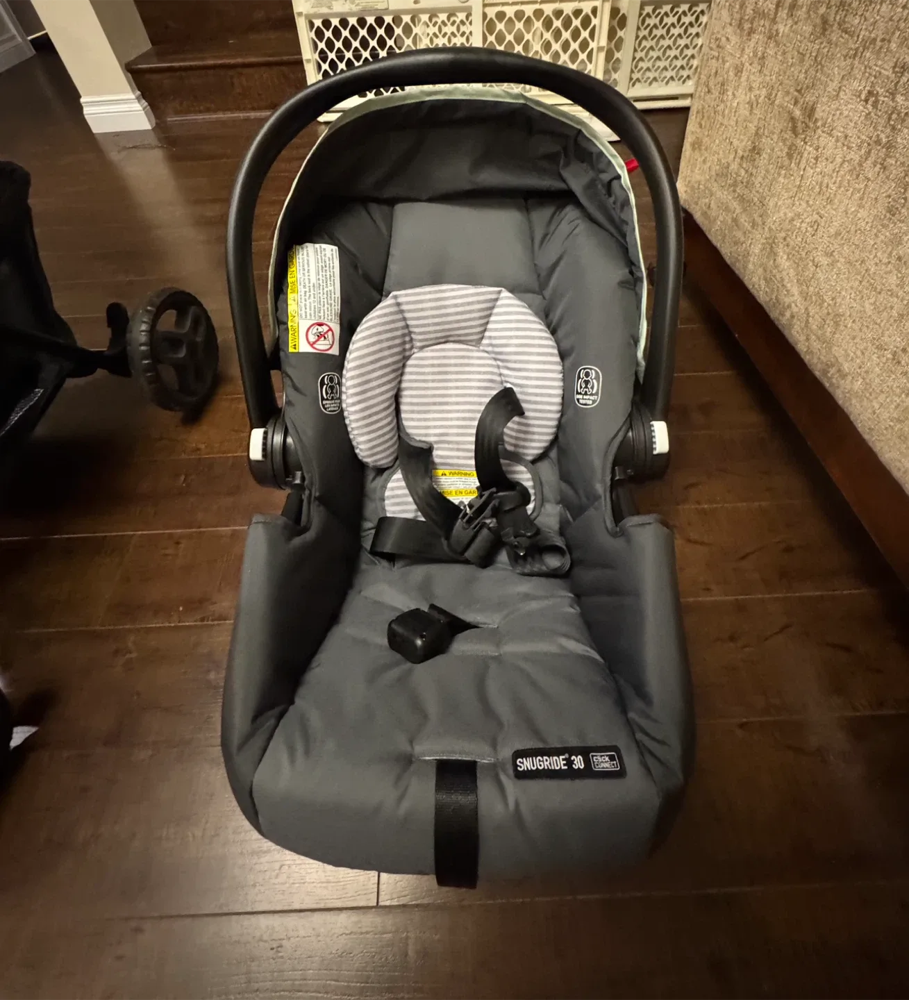 Graco Stroller with Car Seat , base for seat and Stroller image indicator(10)