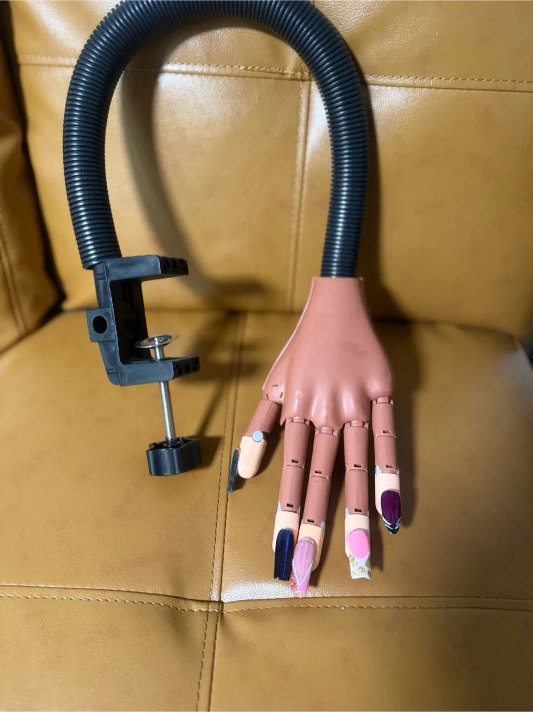 Practice Hand for Nail Art image indicator(3)