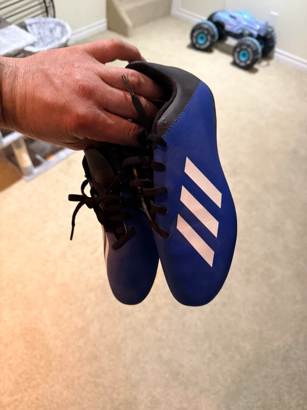 New soccer cleats image indicator(3)