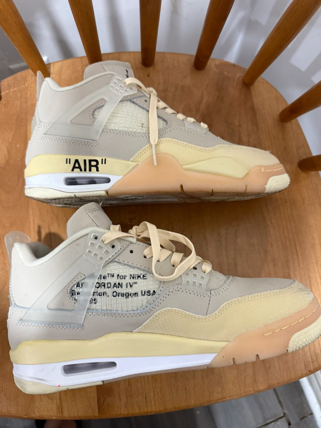 Nike Air Jordan 4 Retro Off-White Sail US “8.5” size