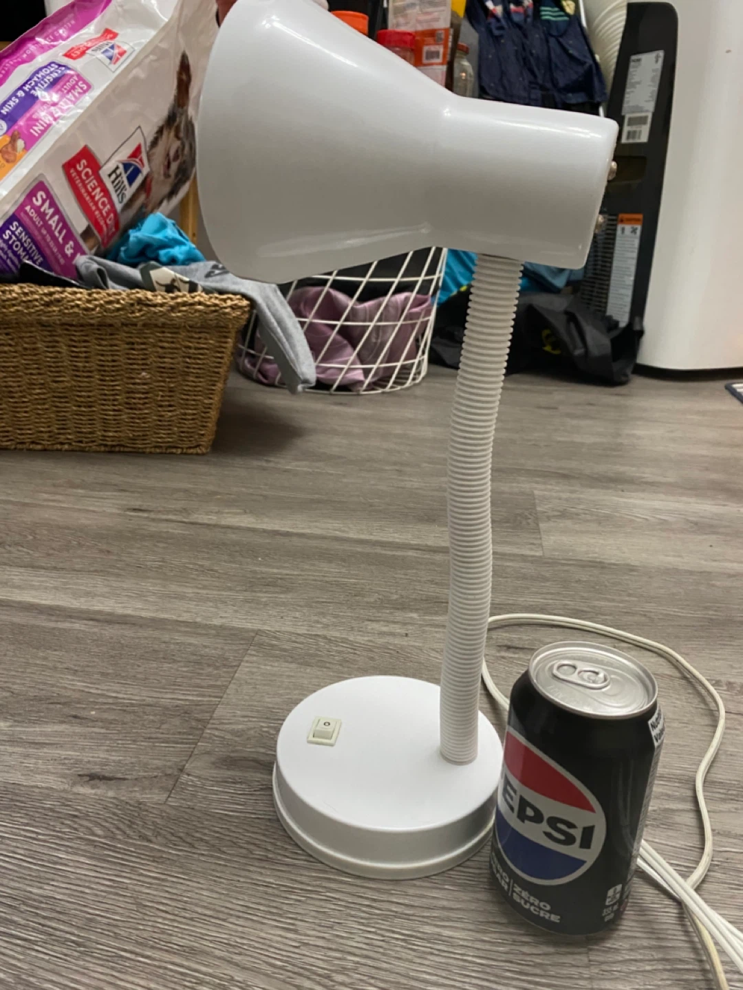White Desk Lamp - photo 2
