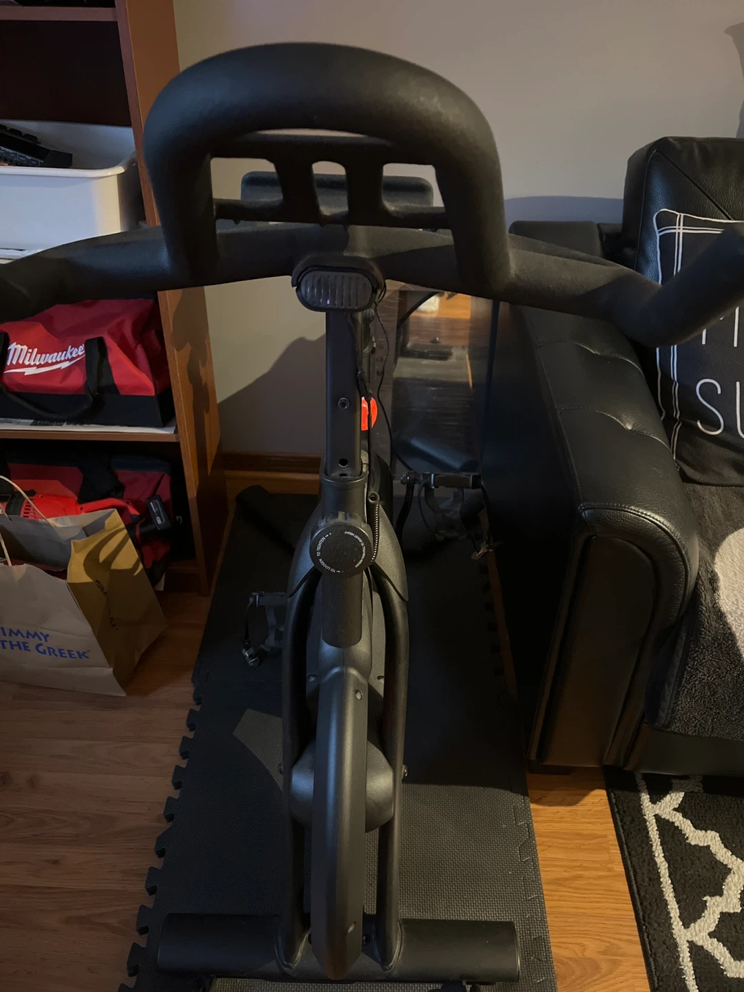 Moving sale-Echelon Connect Sport Indoor Cycling Bike - photo 2