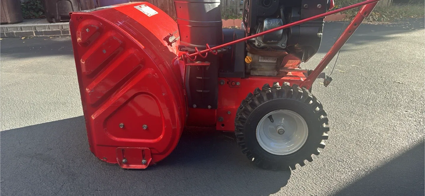 Troy-Bilt Storm 2410 Snow Blower - 24 inch image indicator(2)