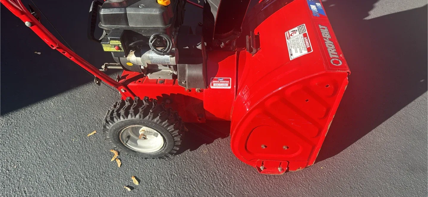 Troy-Bilt Storm 2410 Snow Blower - 24 inch image indicator(4)