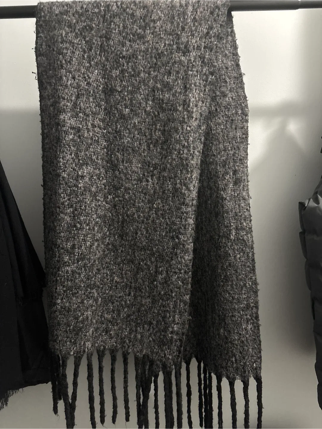Grey Scarf with Tassels image indicator(2)