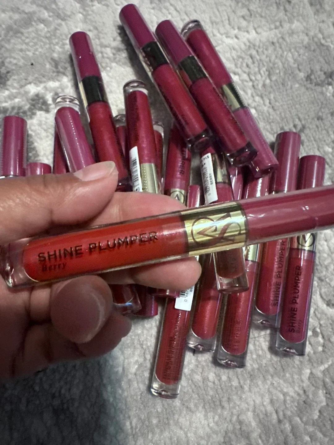 Victoria's Secret Shine Plumper Berry Lip Gloss