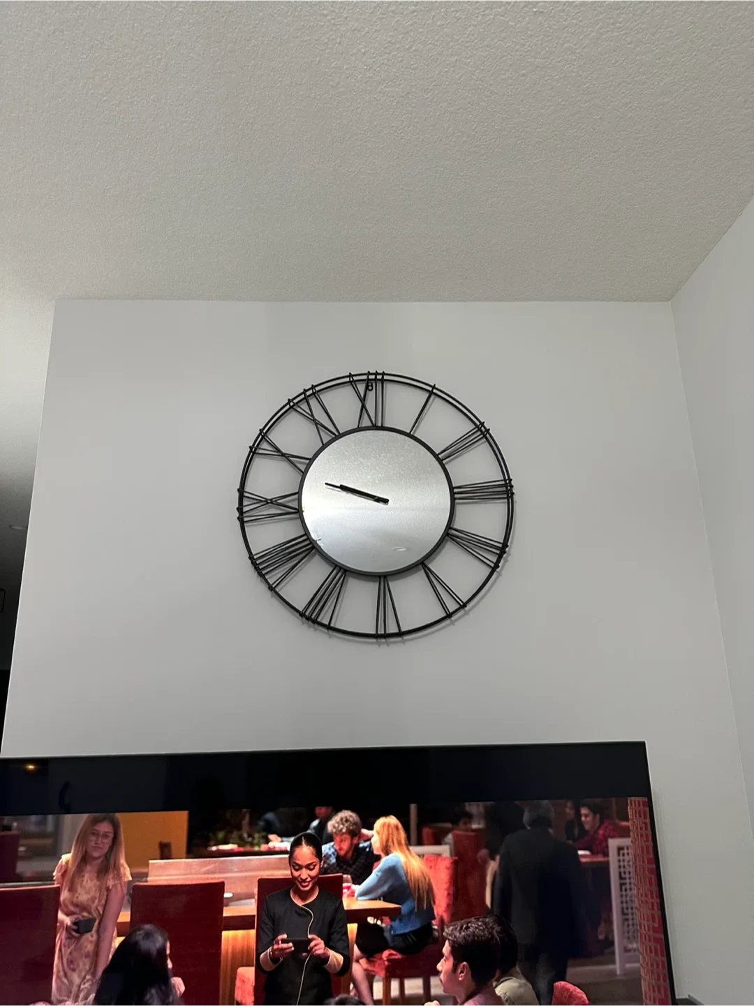Wall Clock - Black Metal Frame image indicator(2)