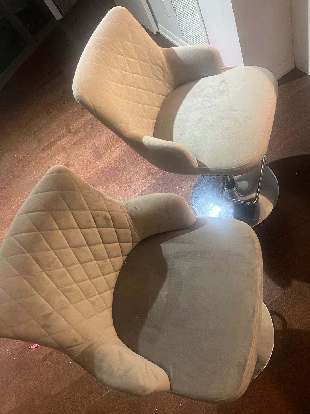 Set of 2 Adjustable Height Bar Stools image indicator(2)