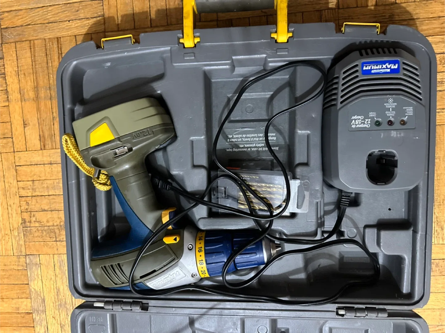 Maximum 12-18V Charger and Power Drill image indicator(2)