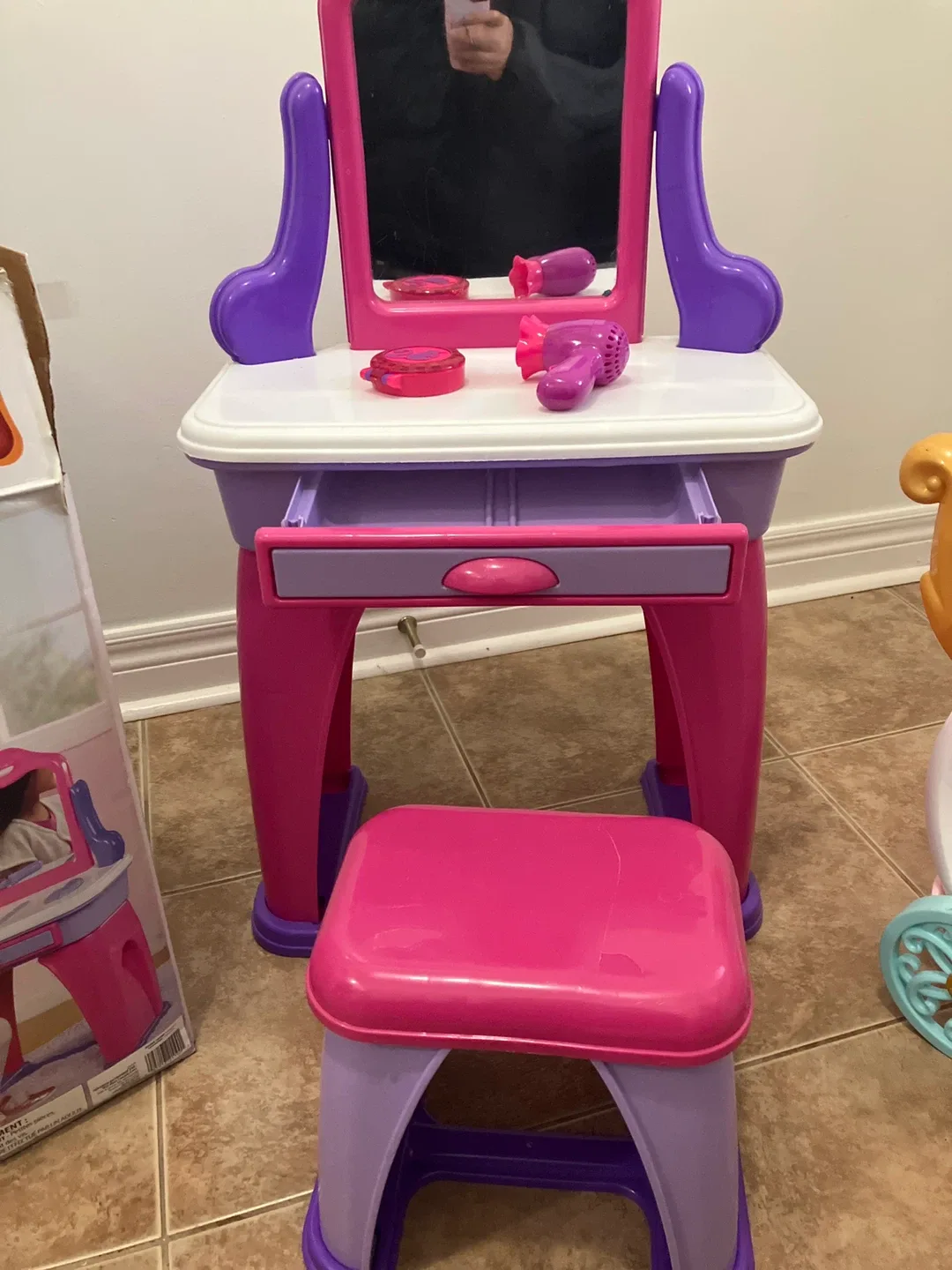 Play Day Vanity & Princess Cart image indicator(4)