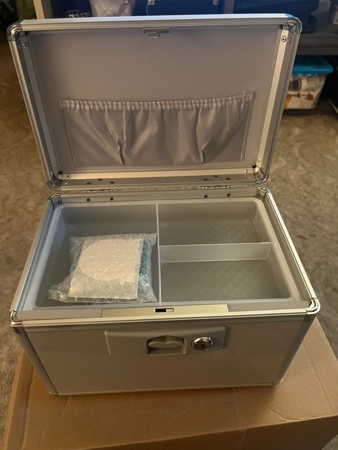 Multipurpose Key Locking Box - Medium image indicator(2)