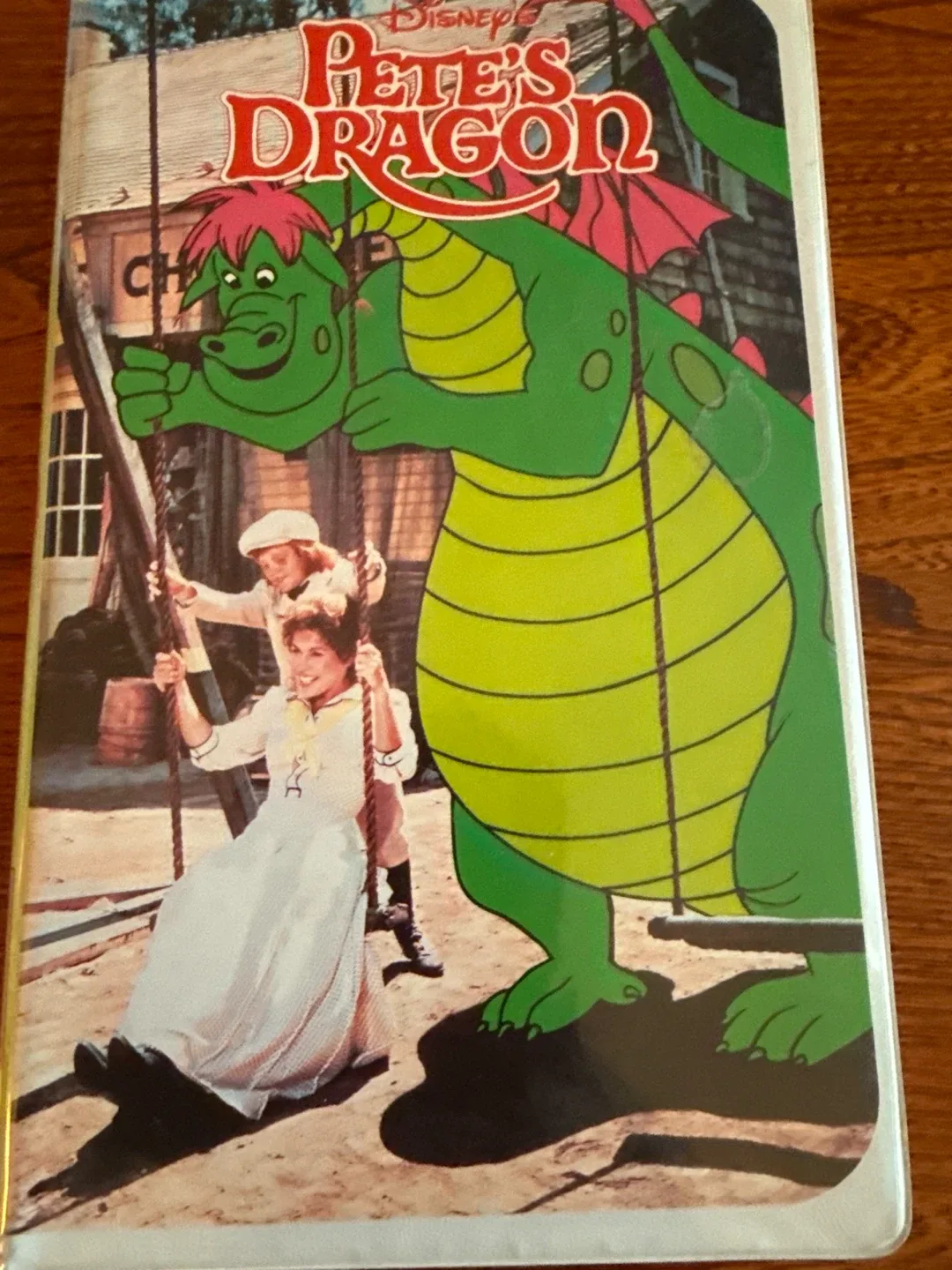 Disney's Pete's Dragon VHS Tape