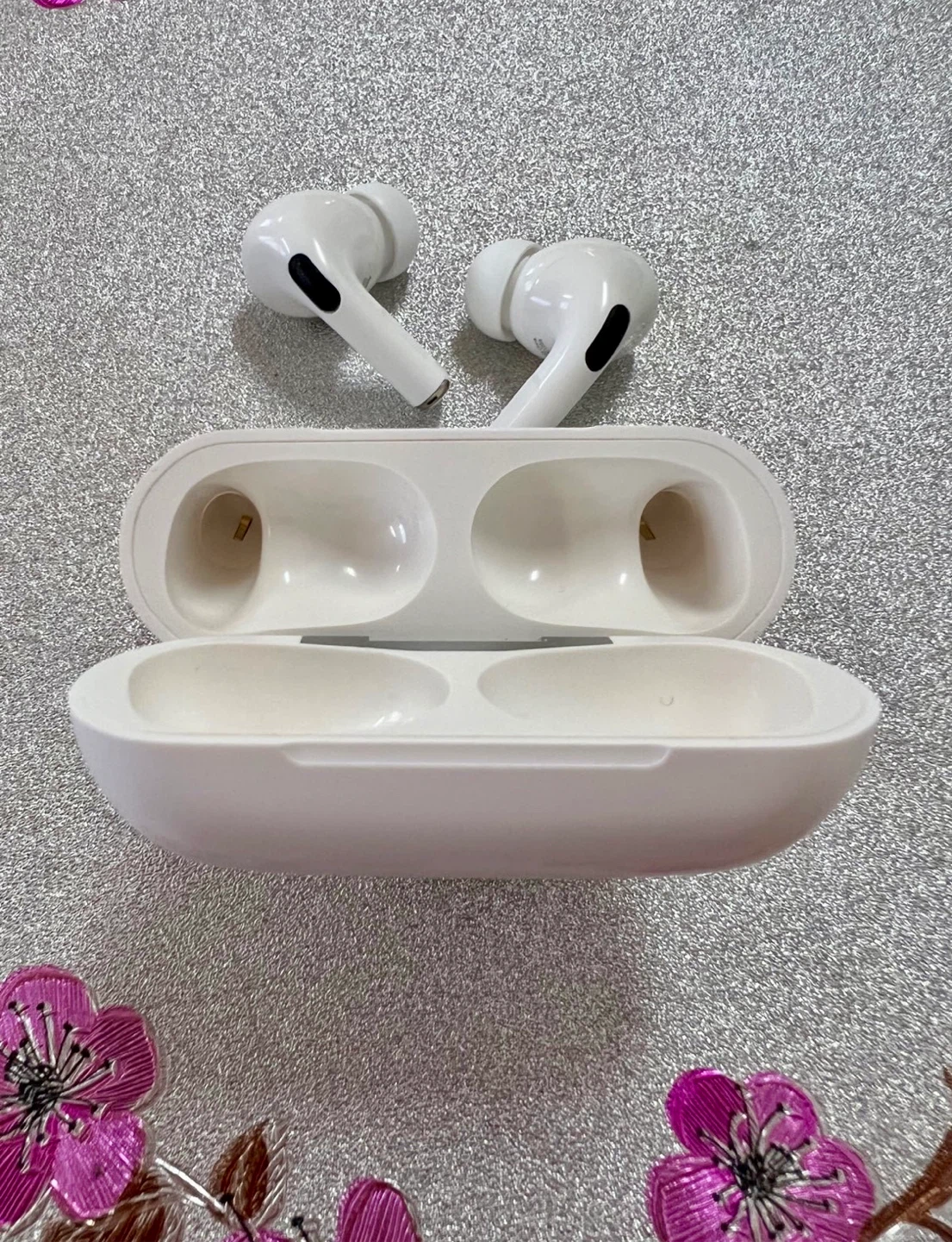Wireless earbuds noise reduction headphones and charging case - photo 4