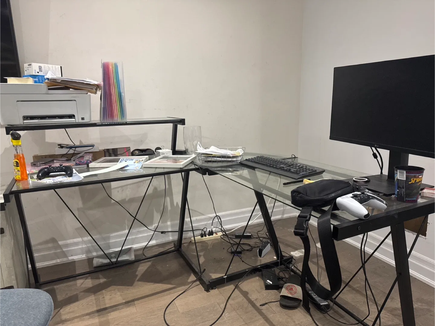 L-Shaped Glass Top Computer Desk image indicator(5)