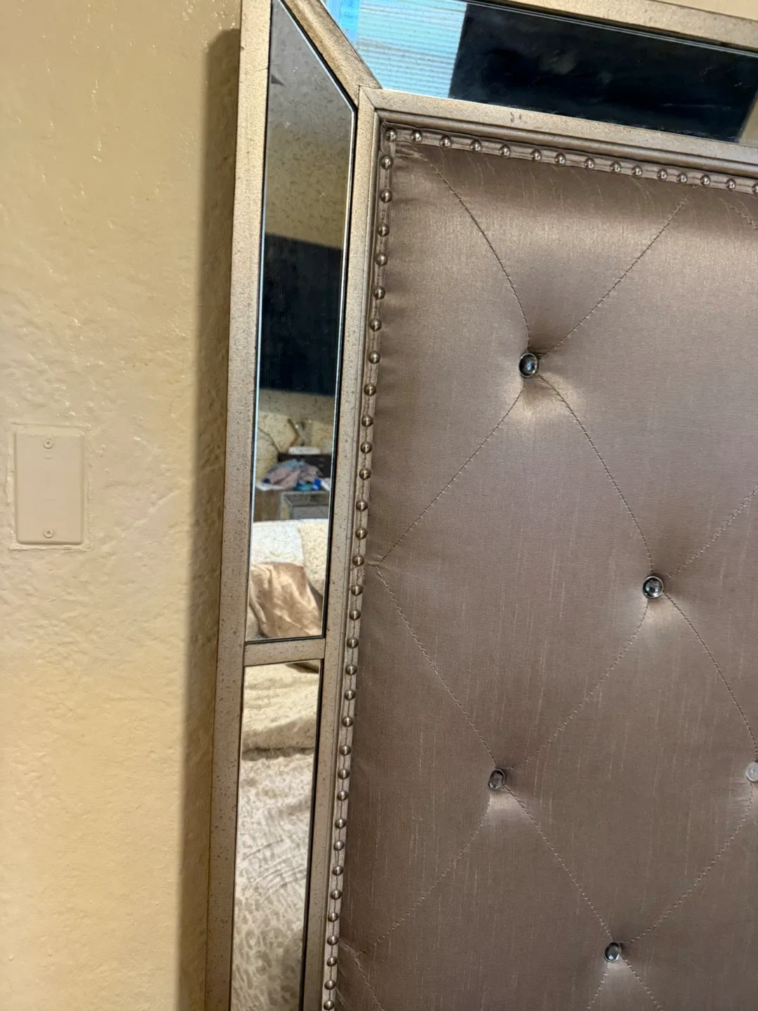 Mirrored Dresser and Headboard Set image indicator(10)