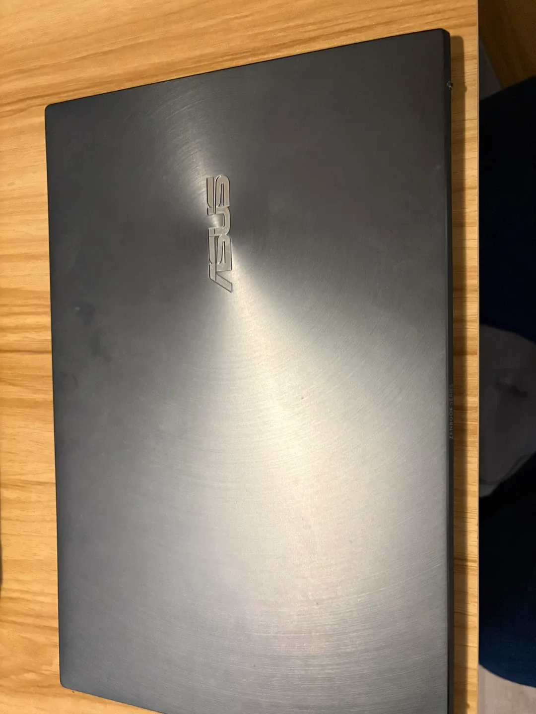 ASUS ZenBook 14 image indicator(6)