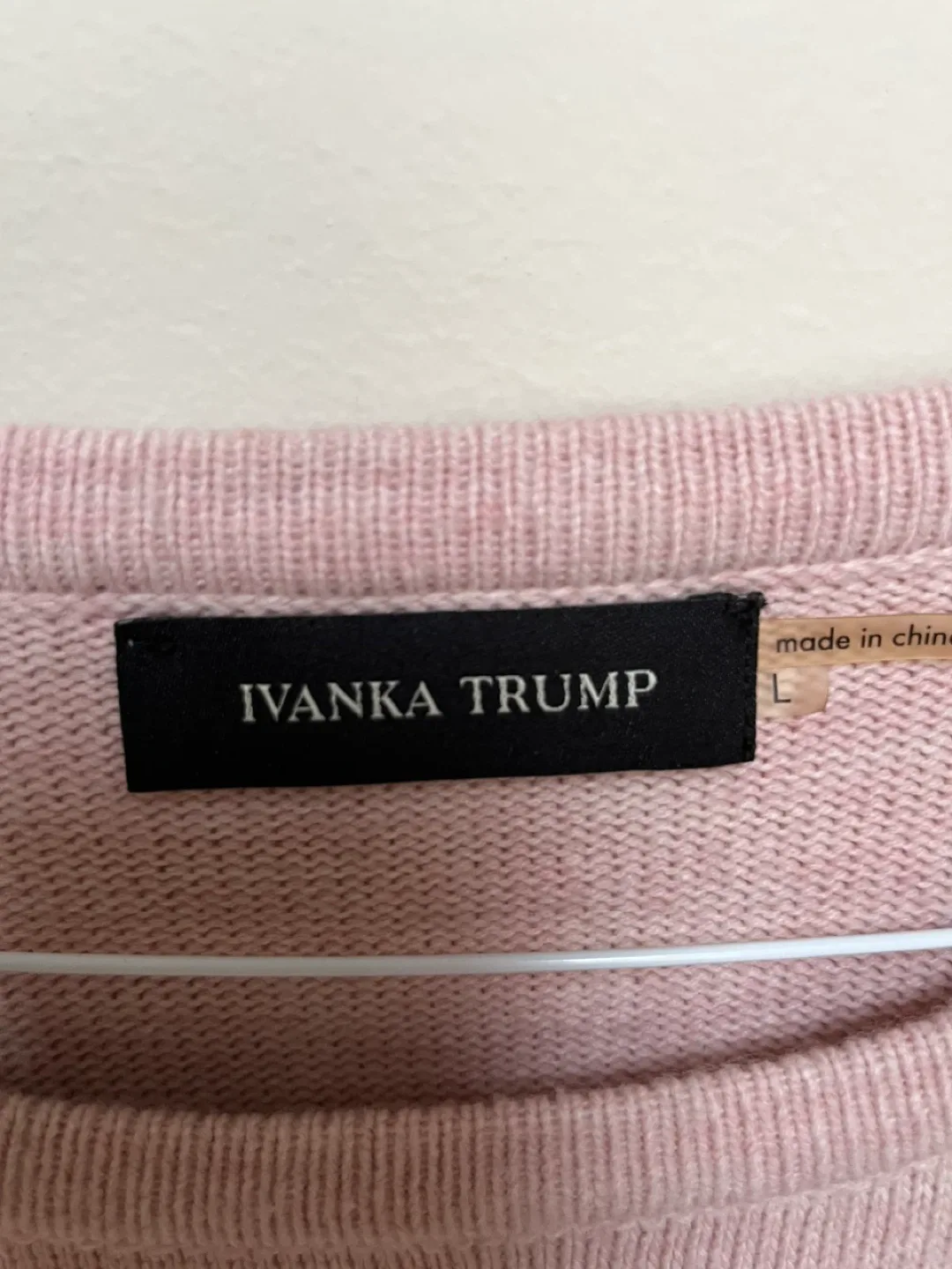 Ivanka Trump Pink Sweater - Size L image indicator(3)