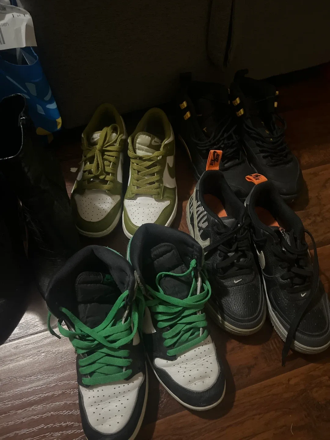 Nike Dunk Low Olive & Nike Air Force 1 Black