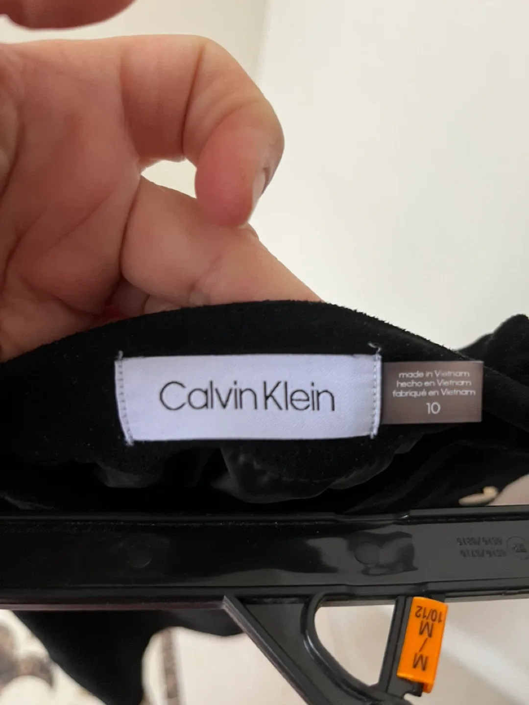 Calvin Klein Black Faux Suede Skirt - Size 10 image indicator(3)