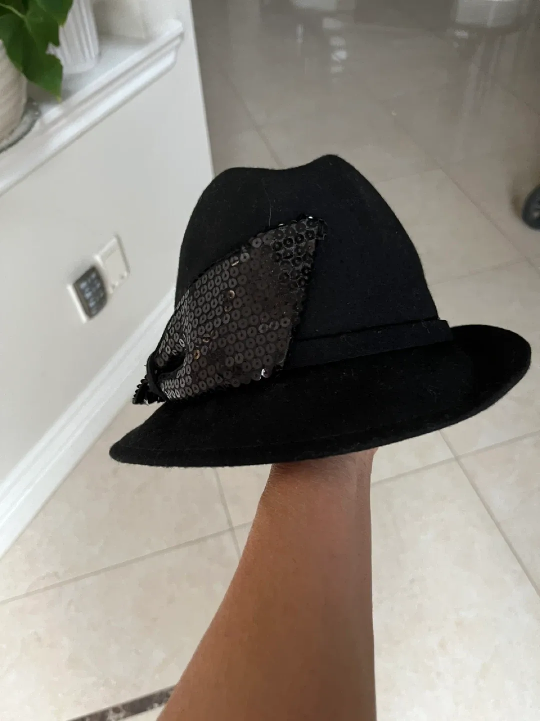 Black Hat with Sequin Bow image indicator(2)