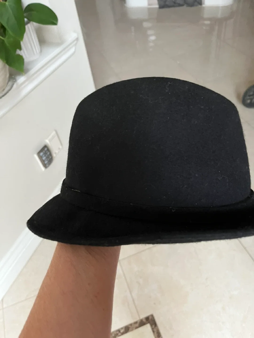 Black Hat with Sequin Bow image indicator(3)