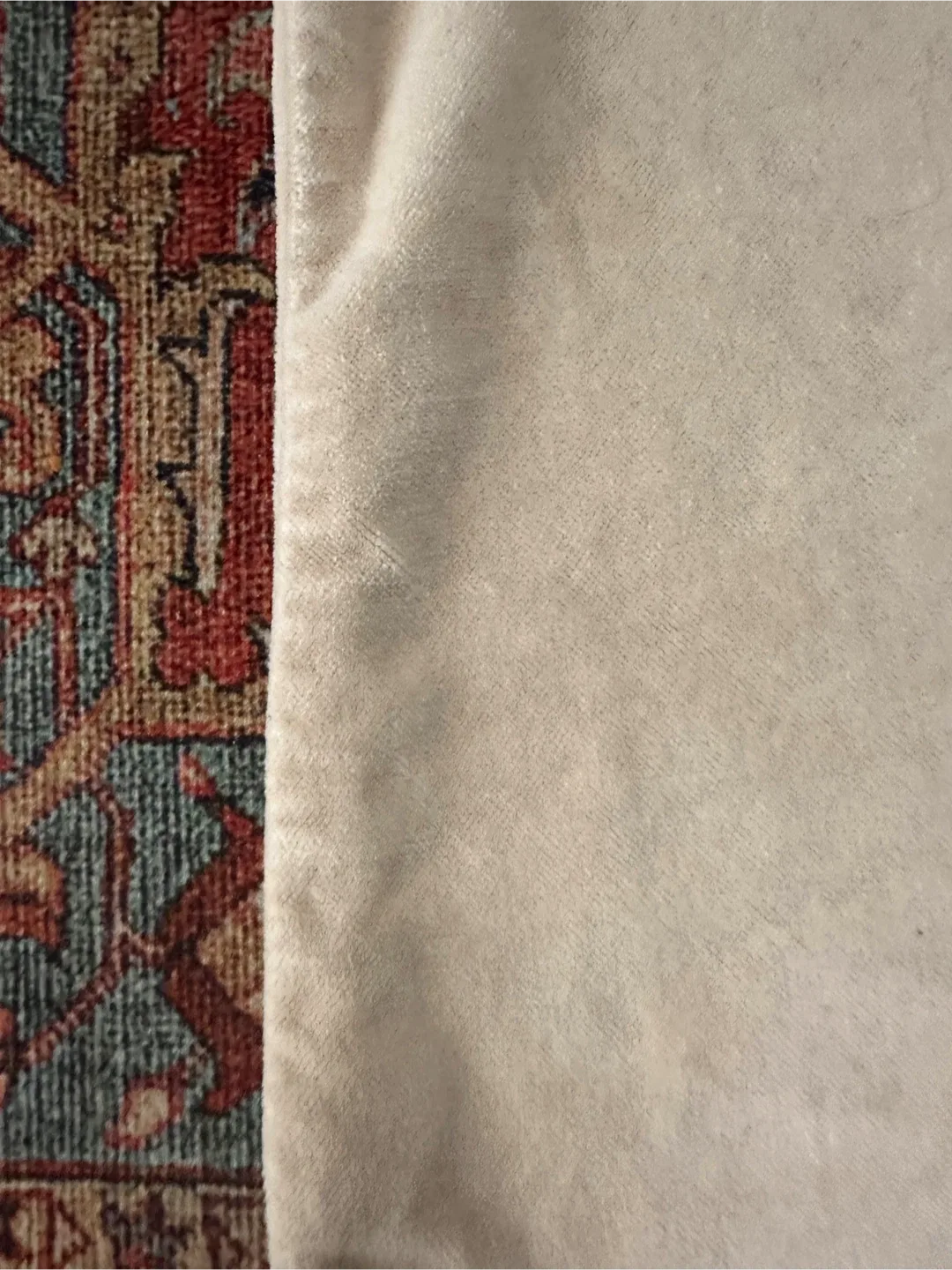 Soft velvet cudhion cover - $5 - East York image indicator(2)
