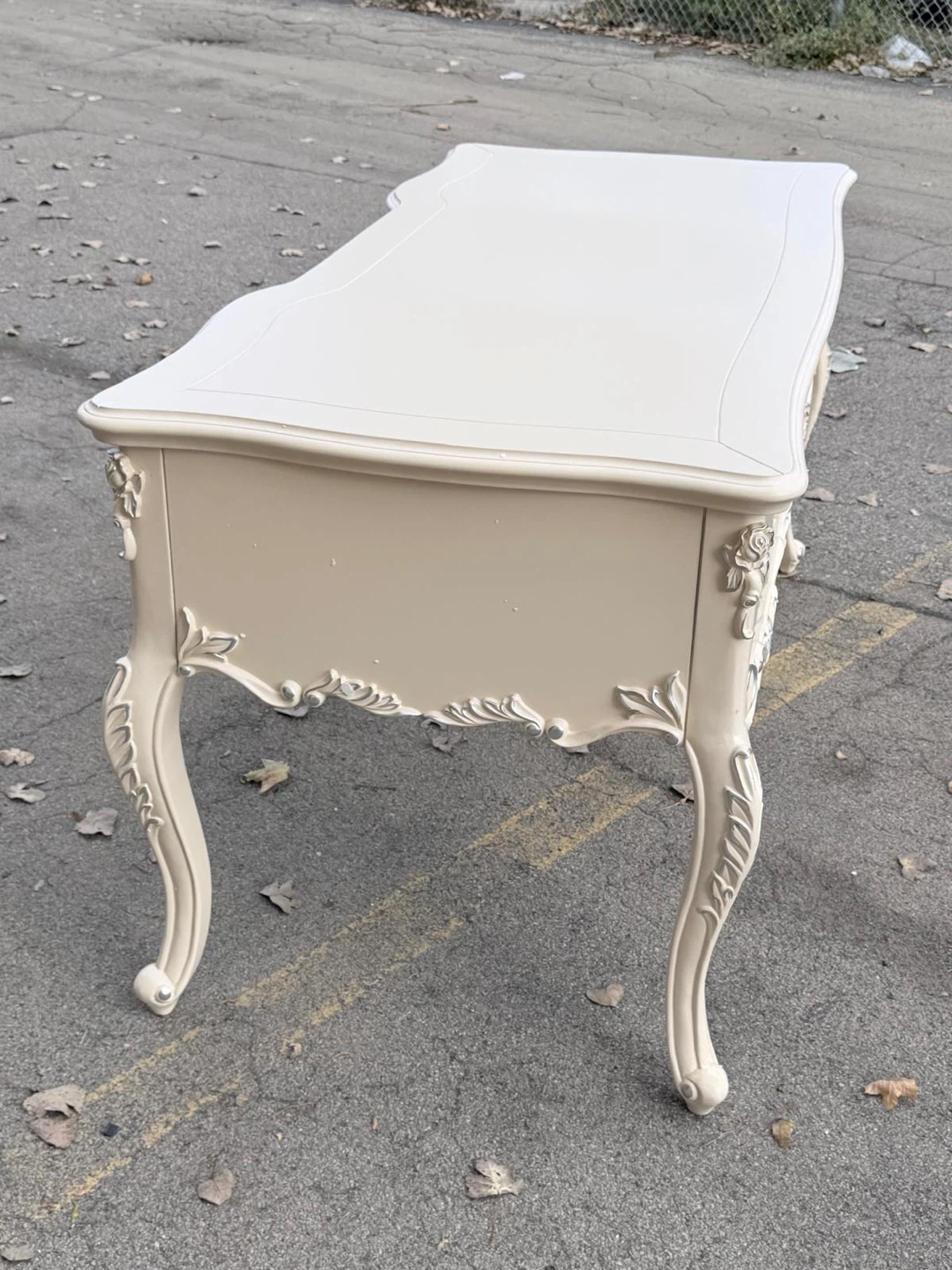 Antique Style White Desk - photo 2