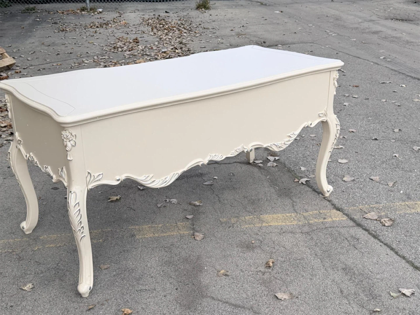 Antique Style White Desk - photo 3