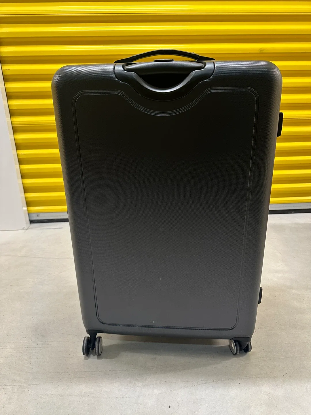 WestJet Black Hardside Luggage image indicator(3)