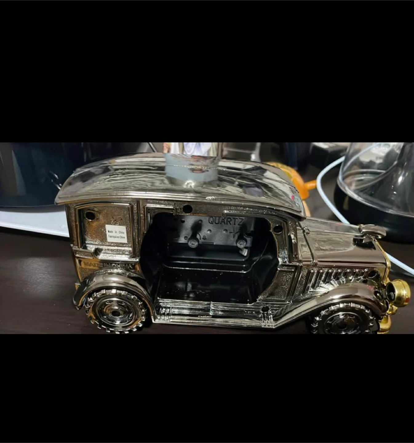 Perfect Solutions Vintage Car Desk Clock - photo 2