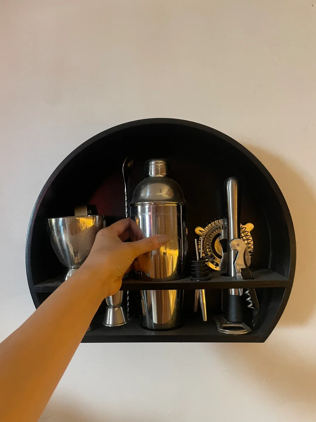 Black Round Wall Shelf with Bar Tools image indicator(4)