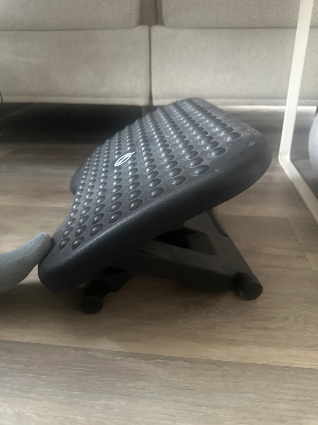 HUANUO Adjustable Footrest - Ergonomic image indicator(4)