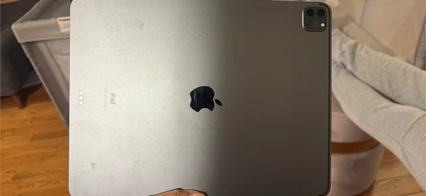 Apple iPad Pro & Apple Pencil (5th Generation) image indicator(2)